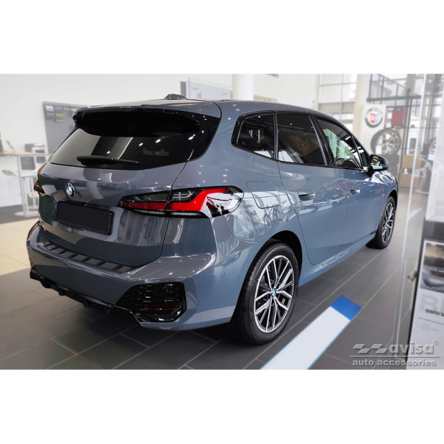 Zwart RVS Achterbumperprotector passend voor BMW 2-Serie (U06) Active Tourer (incl. M-Pakket) 2021- 'STRONG EDITION'